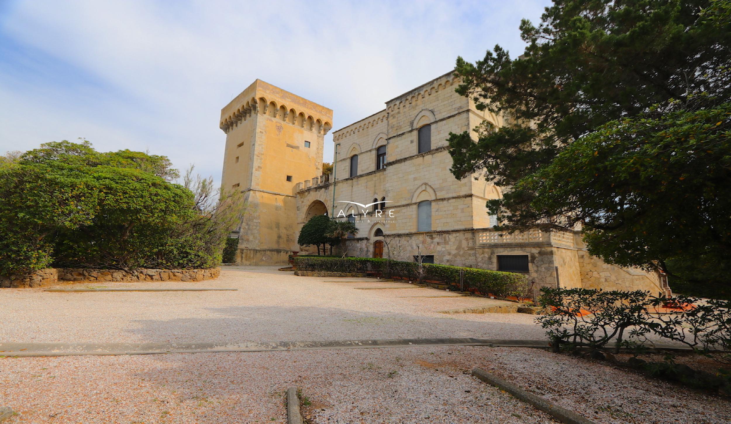 Loft in vendita all'intenro di una Torre Medicea a Castiglioncello
