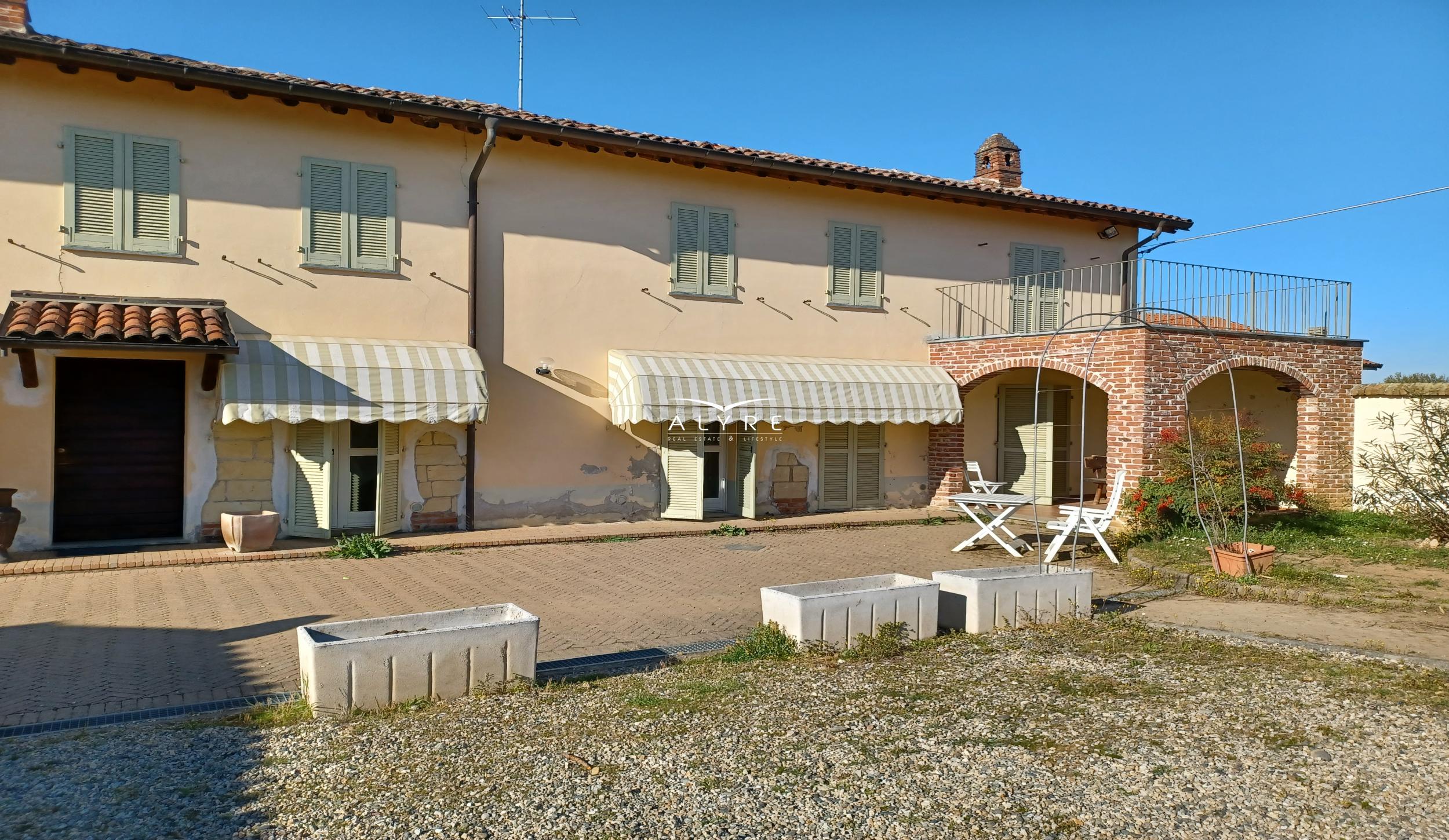 VILLA IN VENDITA NEL MONFERRATO