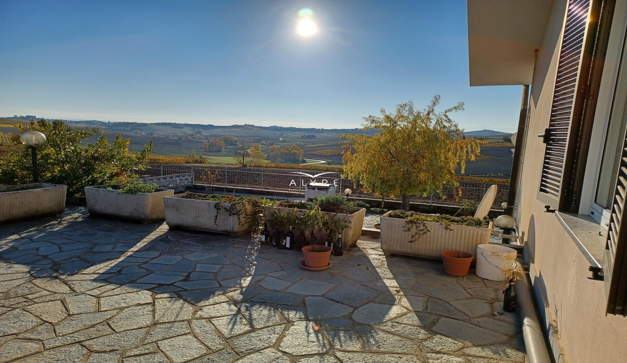 VILLA IN VENDITA A CASORZO MONFERRATO