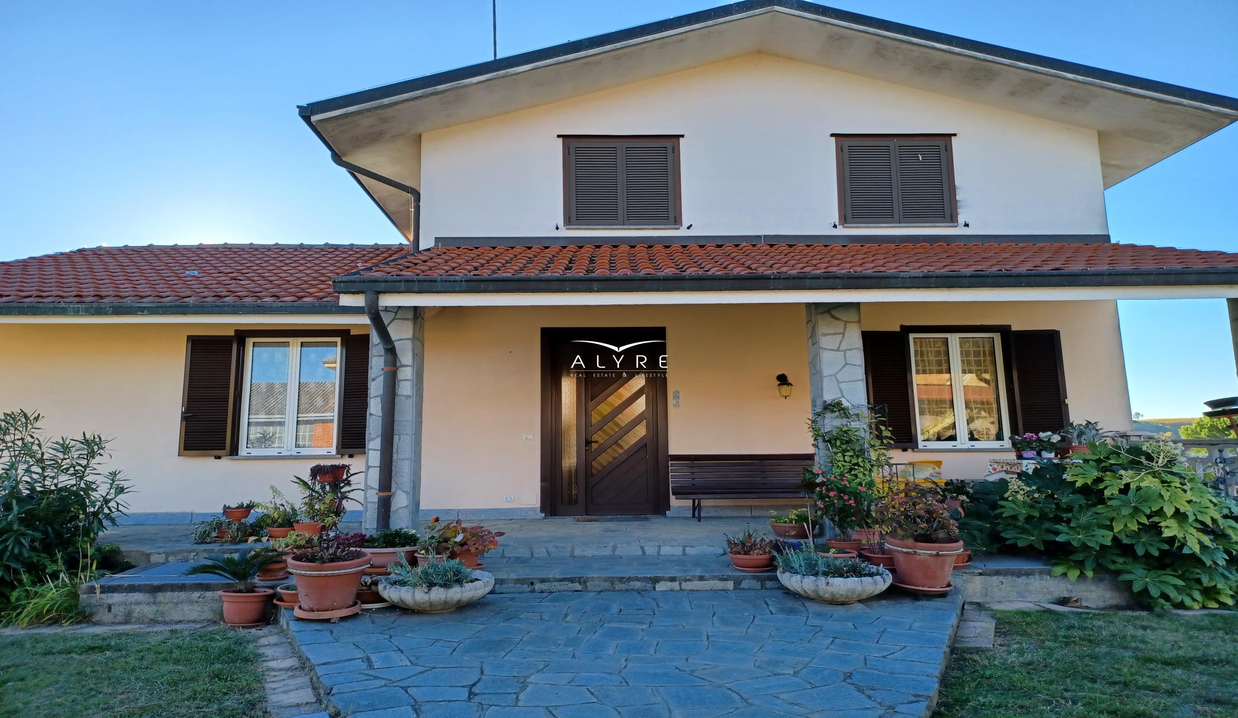 VILLA IN VENDITA A CASORZO MONFERRATO