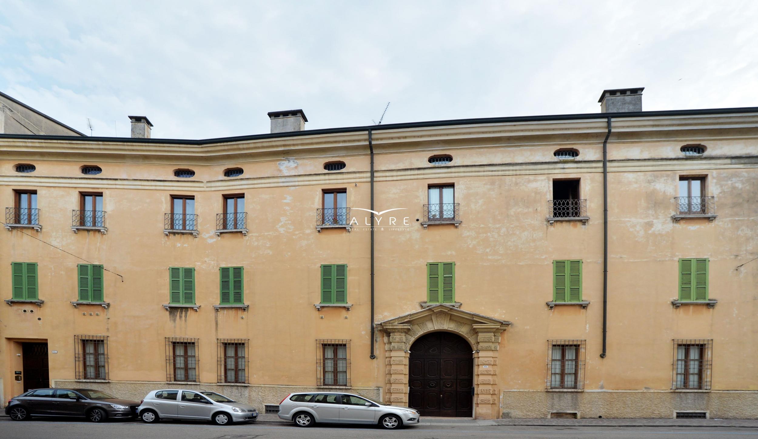 Un prestigioso appartamento in palazzo del